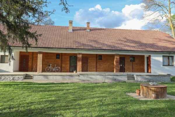 Fekete Gólya Fogadó épület